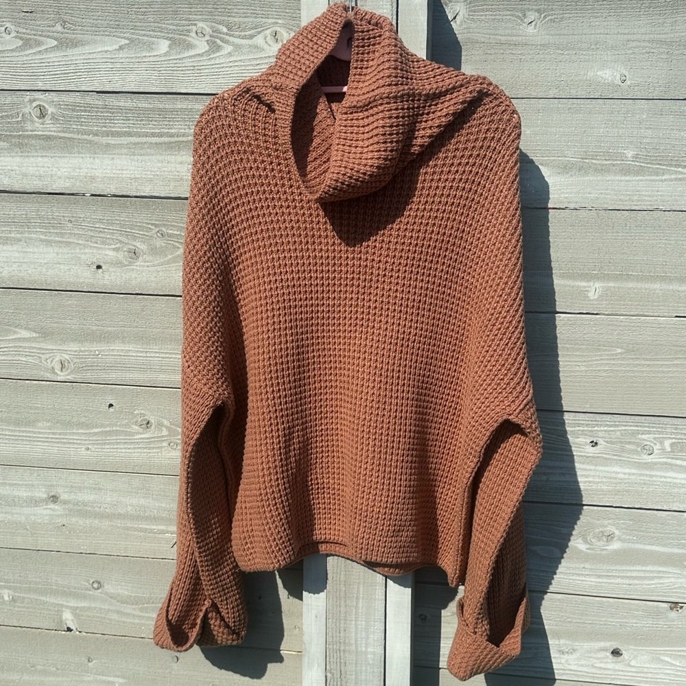 Free people chunky knit turtle neck sweater burnt orange